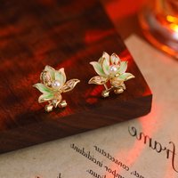 Classical Pearl Lotus Flower Stud Earrings for Women Elegant Temperament Zircon Petal Earrings Wedding Party Jewelry Gifts