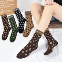 Women's Socks Autumn Winter Trend Retro Fashion Street Filigree Pile Pile Socks Comfortable Casual Middle Tube Cotton Warm Socks