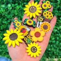 12pcs/set Sunflower Flower Shoe Buckle Accessories PVC Sandal Shoes Charms Clogs Pins Decor Kids Woman Party Gift