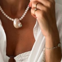 European and American Popular Fashion Personalized Pearl Necklace Natural Large Shell Pendant Suitable for Wedding Parties
