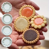 4Pcs Retro Round Sandwich Cookie Mold Set Heart & Dot Edge Biscuit Cutters for Jam, Chocolate & Cheese Cookies Valentine's Day