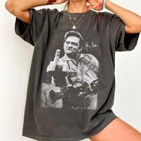 2026 Johnny Cash T-Shirt The Man in Black Shirt Outlaw Music Shir Country Music Shirt Rock Shirt Rockabilly Men Women All-Season