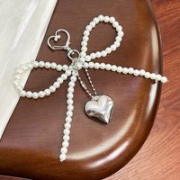 Y2K Delicate Pearl Bowknot Keychain Korean Sweet Handmade Heart Pendant Keyring Aesthetic Key Holder For Bag Pendant Accessories