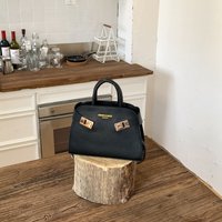 Retro Large Capacity Casual Fashion Ladies Handbag 2026 New Style Single Shoulder Slant Cross Small Square Bag Trendy