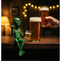 Resin Alien UFO Sculpture Creative Desktop Yard Garden Landscape Home Decor Craft
