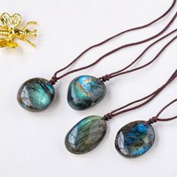 Natural Labradorite Pendant Necklace Healing Polished Moonstone Charm Stress And Anxiety Therapy Palm Stone Crystal Necklace