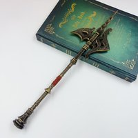 30cm Golden Halberd Metal Replica Keychain 150g Miniature Tree Sentinel Knight Prop, Fantasy RPG Gamer Desk Decor Gift