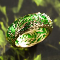 Huitan Fresh Style Women Ring Green Enamel Elegant Gold Color Wedding Party Trendy Accessories Luxury Lady Metal Jewelry Gift