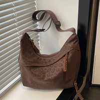 Women Fashion Leopard Print Crossbody Bag Large Capacity Hobo Shoulder Bag for Daily Commute Casual Outfit Armpit Bag