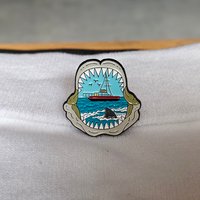 Film, television and anime merchandise: Horror shark brooches, ocean and blue sky enamel badges, clothes and backpacks, decorati