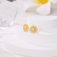 New 925 Sterling Silver Golden Daisy Women Earrings Brilliant Wedding Engagement Star Earrings Jewelry Gift