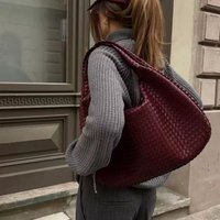 2026 New Handmade Woven Bag, Large Capacity Shoulder Tote Bag, Monk-Style Handbag, European and American Retro Commuter Underarm Bag, Versatile Crescent-Shaped Handbag, Soft Leather Casual Vacation