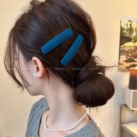 1 Pair Nordic Minimalist Velvet Hairpin with Vintage ,Suitable Daily Commuting,Romantic Dating, As A Temperament Headwear