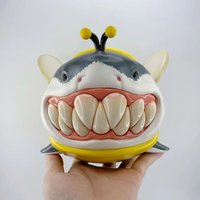 Q-version Shark Bee Ornament Resin Spoof Shark Resin Ornament Cartoon Savage Animal Statue Ornament Children's Birthday Gifts