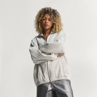 adidas Chamarra Deportiva Firebird Adilenium DE Denim Clear Gris Denim - Mujer