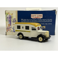 Bedford Ambulance Salop County Council Days Gone Lledo DG064008D S8