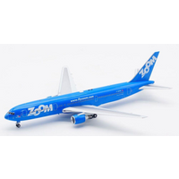 Zoom Airlines Boeing 767-306/ER C-GZNC With Stand 1:200 Inflight200 IF763Z41023