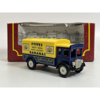 The Village Collection Fyffes Bananas Cameo From Corgi VCC05D S6