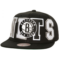 Mitchell & Ness Varsity Bust Snapback Brooklyn Nets Cap HHSS6461-BNEYYPPPBLCK