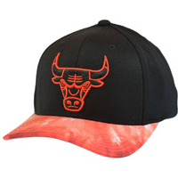 Mitchell & Ness NBA Tie Dye Classic Red Chicago Bulls Snapback Cap - 6HSSFH21HW002-CBUBKRD
