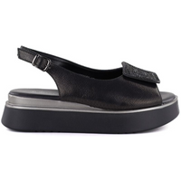 Women's sandals on a thick platform, black Potocki SZ12590