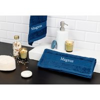 Set Gästehandtücher bestickt mit Namen - 2 Stk. (Dunkelgrau. 30x50 cm) Set Gästehandtücher bestickt mit Namen - 2 Stk. (Dunkelgrau. 30x50 cm)