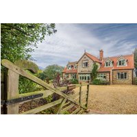 Image of Coach House (T)