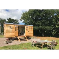 Blossom the shepherd's hut - 27294545649 Blossom the shepherd's hut