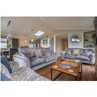 Twelve Burnham Lodge - 30977076013 Twelve Burnham Lodge