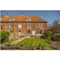 Norfolk Hideaways Enjoy 10% Discount on Alice House Stay