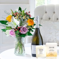 Glaze, Appleyard Prosecco (75cl) & NEOM Happiness Candle (185g) image