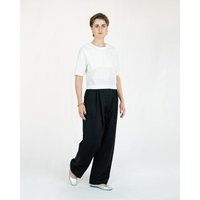 keijn Hose NEUTH - Zeitlose Bundfaltenhose aus tiefschwarzem Twill