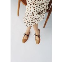AGAZI LOUISE (toffee) – vegan ballerina flats made from plant-based leather