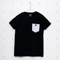 soki Choose Your Own Pocket T-Shirt mit Tasche aus geretteter Bettwäsche
