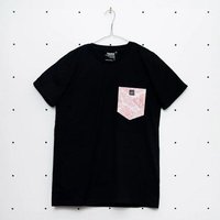 soki Choose Your Own Pocket T-Shirt mit Tasche aus geretteter Bettwäsche