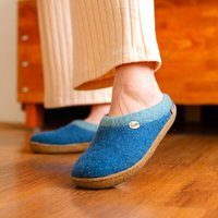 WoolFit Sherpa Barfuß-Hausschuhe unisex Filz-Pantoffeln mit Naturgummisohle, natürlich aus 100% Wolle
