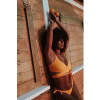 Anekdot Bikini Slip Line