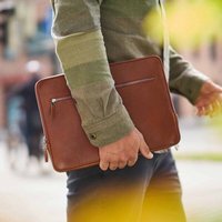 GOOD WILHELM Macbook Pro / Air Hülle Leder mit Zusatzfach FRIEDRICH