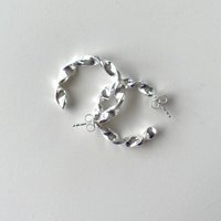 noemvri fashion label gedrehte hoops