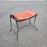 Moogoo Creative Africa Upcycling Hocker aus alten Ölfässern und Tanks | Unikate | verschiedene Farben Moogoo Creative Africa Upcycling Hocker aus alten Ölfässern und Tanks | Unikate | verschiedene Farben