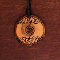 Himal Hemp Zirbenholzschmuck Ø3-5cm, verschiedene Motive, aus Österreich