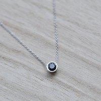 Eppi Halskette aus Platin mit schwarzem Diamant Jonie