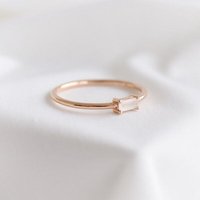 Eppi Ring mit Mondstein in Baguette-Form Koos