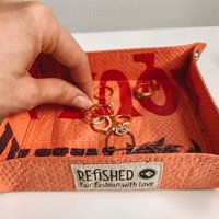 REFISHED fair fashion Taschenleerer 'VIDE POCHE' - upcycelte Fischfuttersäcke und Zementsäcke