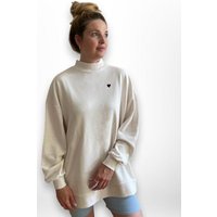 noemvri fashion label oversized Sweatshirt Turtleneck mit einem Herz auf der Brust
