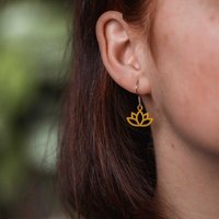 feinformart Ohrringe / Ohrhänger aus Holz - Lotus