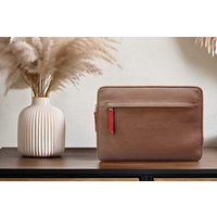 Pack & Smooch Microsoft Surface Pro 8 / 7 / 6 Lederhülle ANGUS (Mulesing-frei)
