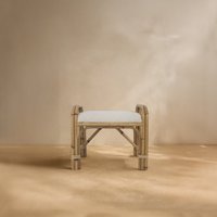 Kume banco descalzador de ratán natural con cojín 20 % de descuento Kume banco descalzador de ratán natural con cojín 20 % de descuento