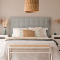 Neris cabecero tapizado azul aguamarina para cama de 150 y 160 50 % de descuento Neris cabecero tapizado azul aguamarina para cama de 150 y 160 50 % de descuento