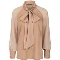Delicate women's blouse Nife
